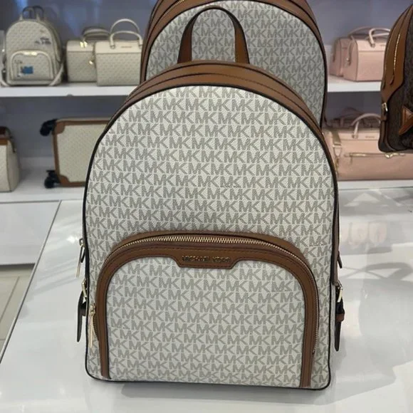 Michael kors backpack vanilla hotsell